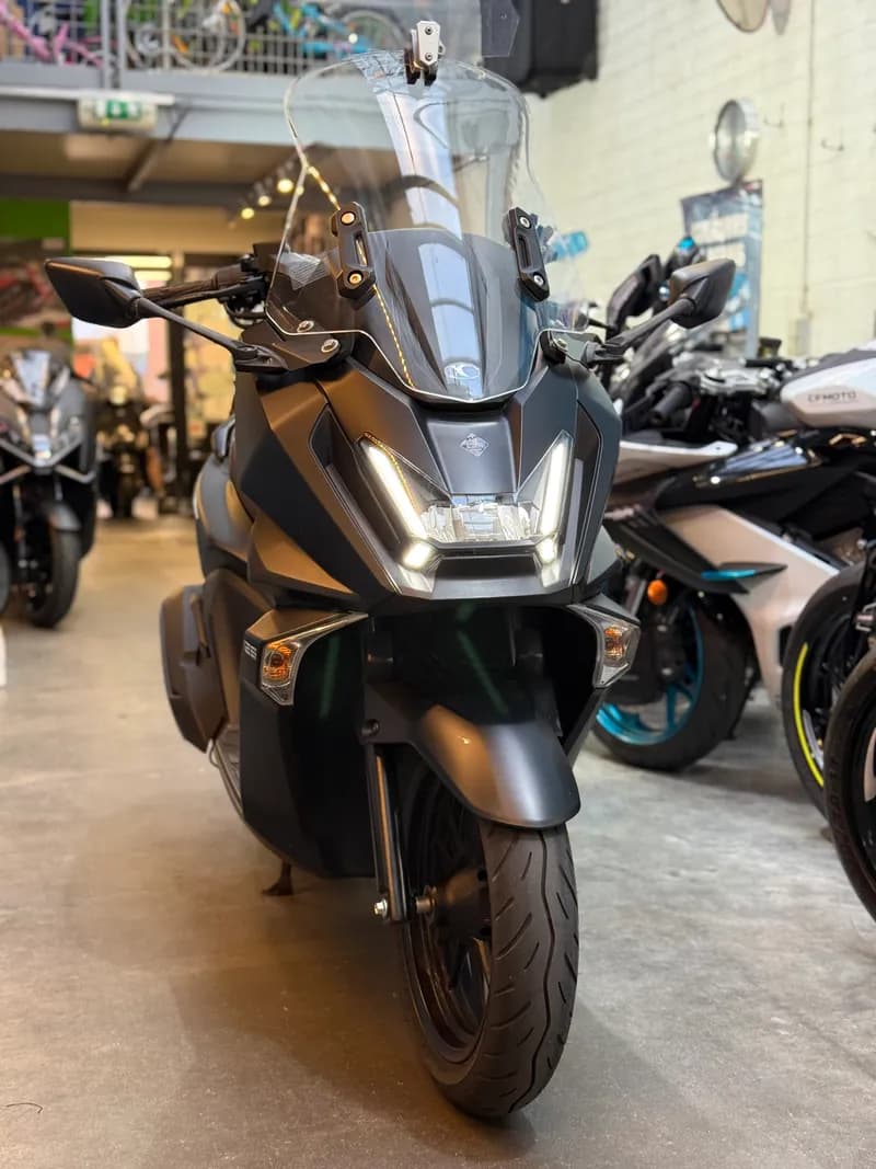 KYMCO SKY TOWN 125 – 2024  Prix : 2 299 € | Garantie 12 mois
