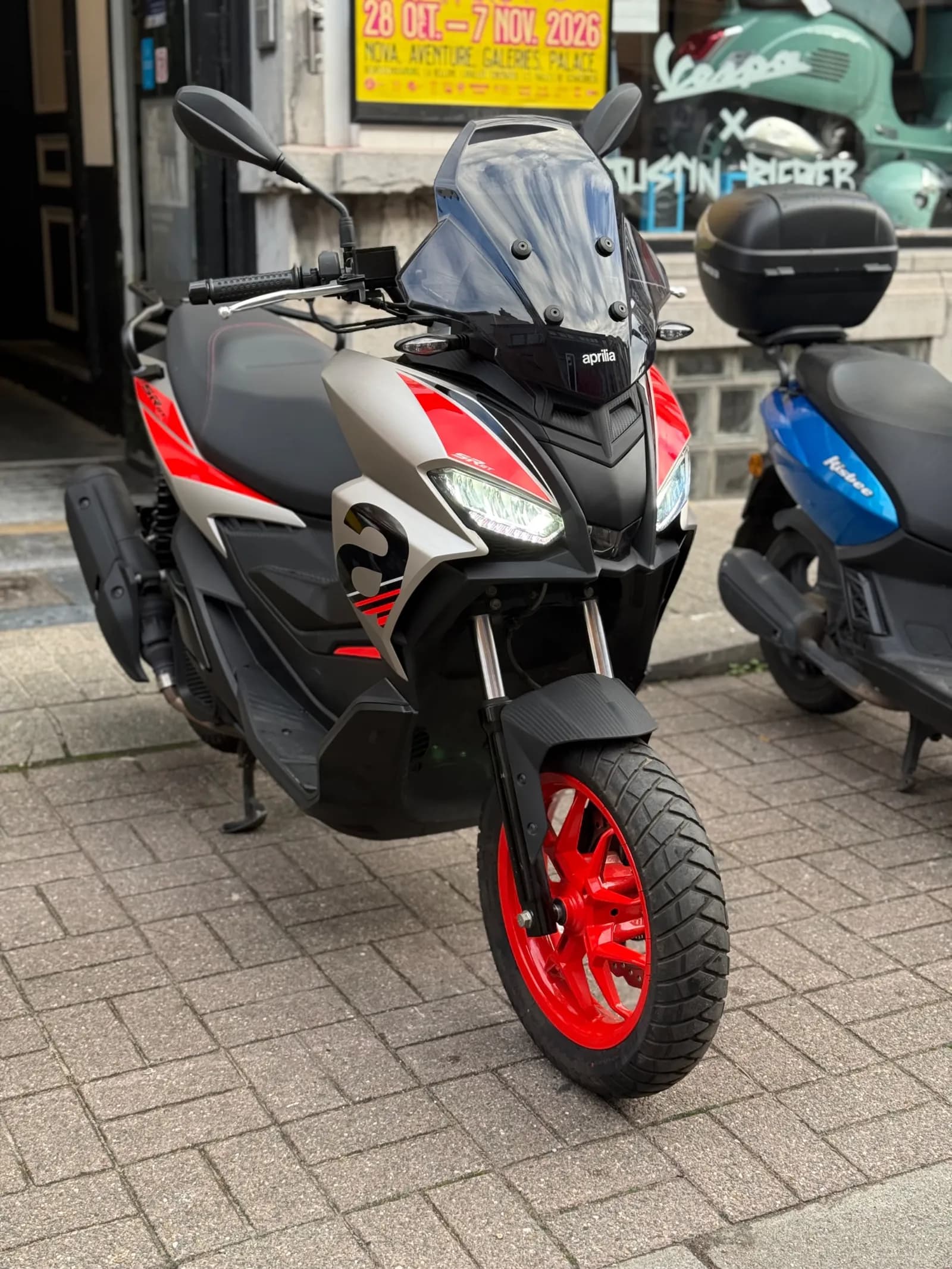 APRILIA SR GT 125 – 2025 | Prix : 2 699 € | Garantie 24 mois