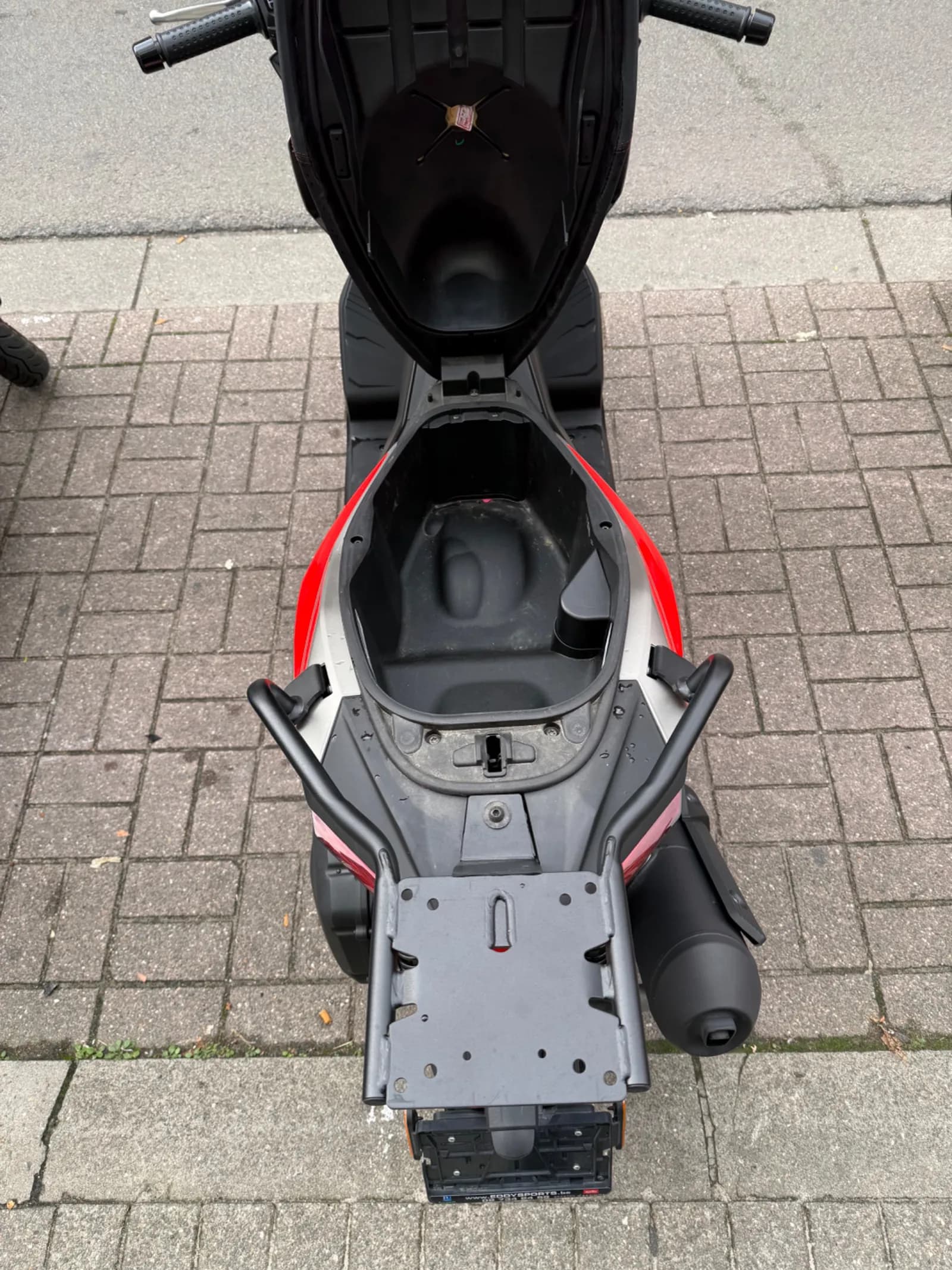 APRILIA SR GT 125 – 2025 | Prix : 2 699 € | Garantie 24 mois